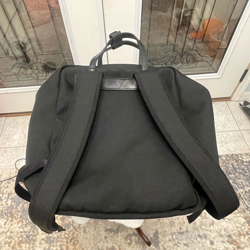 Gucci Black Backpack with Red and Green Accents Techno - Picture 2 of 9